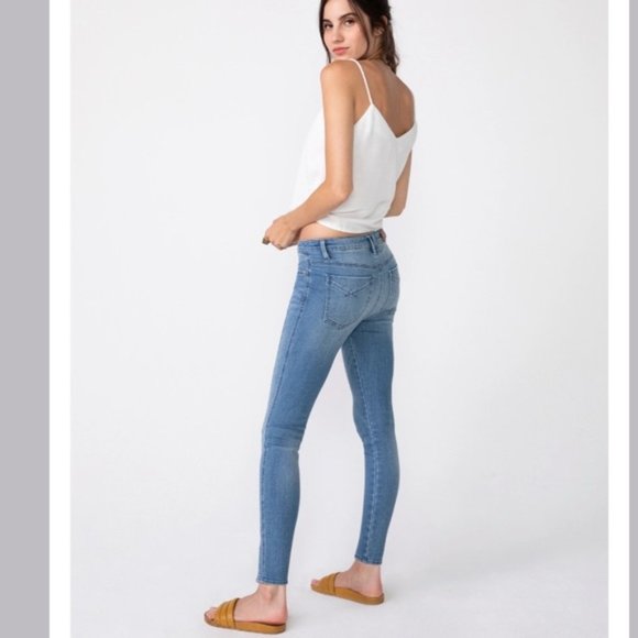 Unpublished KORA Mid Rise Skinny Jeans in Breeze Size 27 - Picture 14 of 15